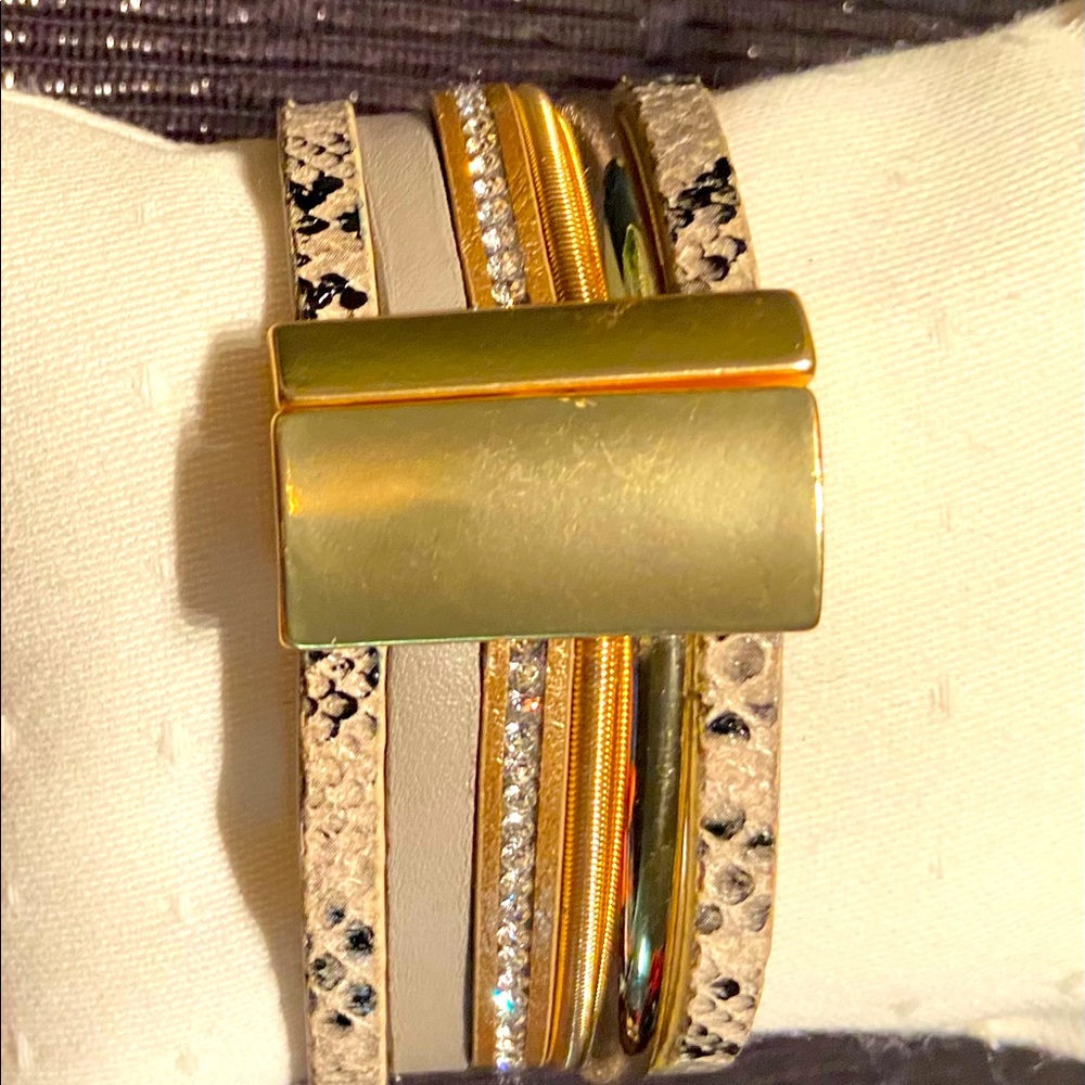 Leopard Print Mult Strap Bracelet, One Size - Picture 2 of 3
